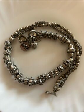 Rodrigo Otazu 18” necklace, Revolution with love